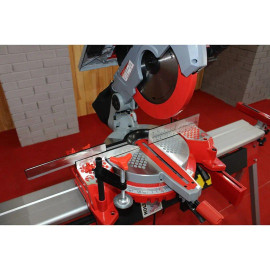 Пила торцювально-циркулярна Holzmann TK 305
